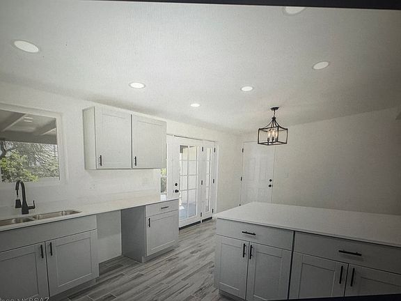 4th image of 3661 W Eastham Ln