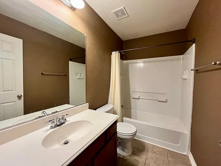 3504 Northpointe Dr — Photo 15