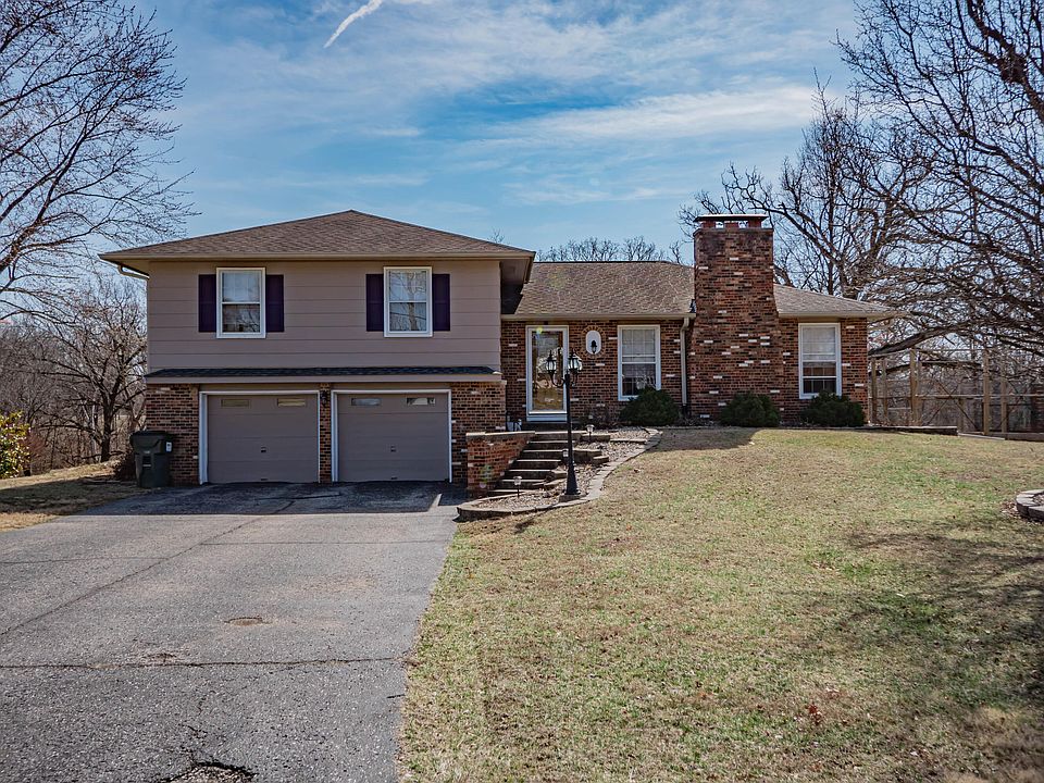 1st image of 1324 Woody Ave