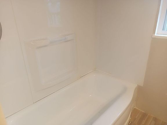 4th image of 18923 Hilliard Blvd