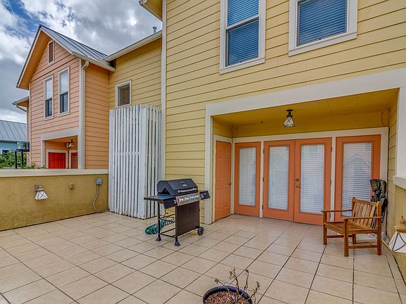 5th image of 400 E Guenther St