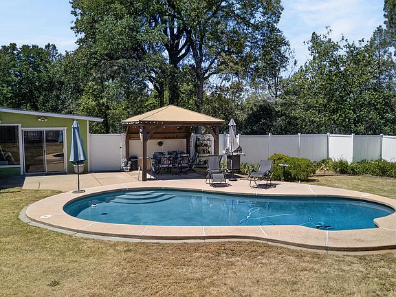 4th image of 7302 Bohn Blvd