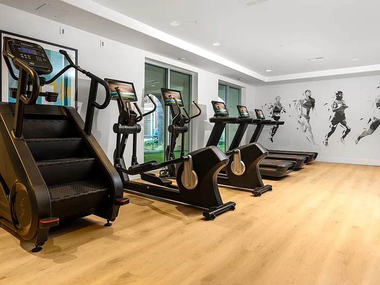 Paladia Luxury Apartments — Photo 29