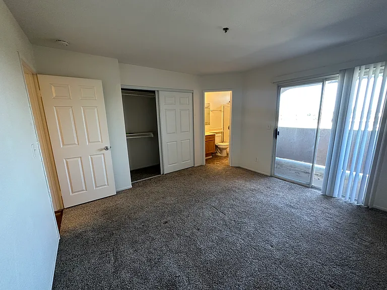 951 Georgia St #C — Photo 7