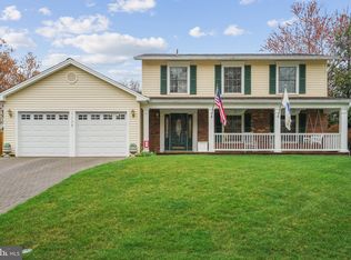 7139 Red Horse Tavern Ln, Springfield, VA 22153