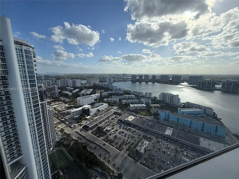 18201 Collins Ave #5105 — Photo 15