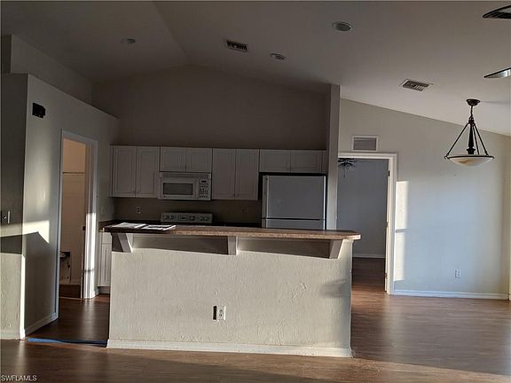 3rd image of 2834 NW 19th Pl