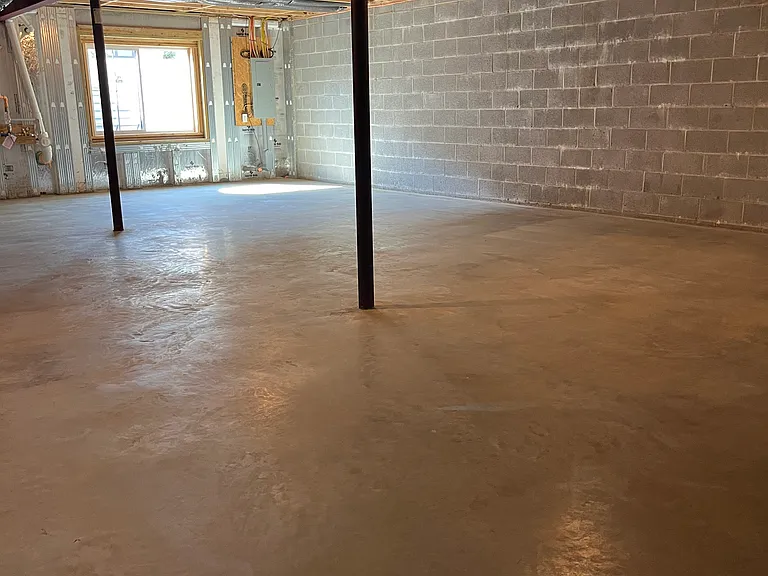 129 Madison Dr — Photo 27