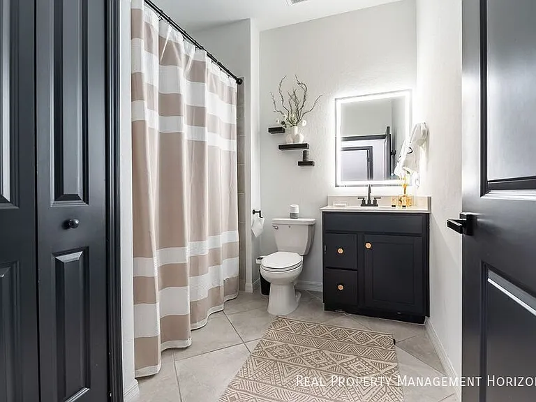 5623 N Honore Ave #322 — Photo 19