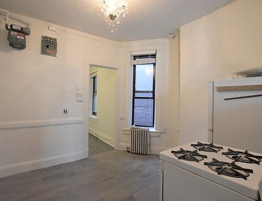 2nd image of 165 E 99th St #5