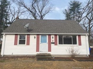 19 Iroquois Rd, Enfield, CT 06082