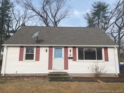 19 Iroquois Rd, Enfield, CT, 06082