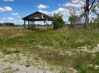 23107 W End Rd, Thompsonville, IL 62890