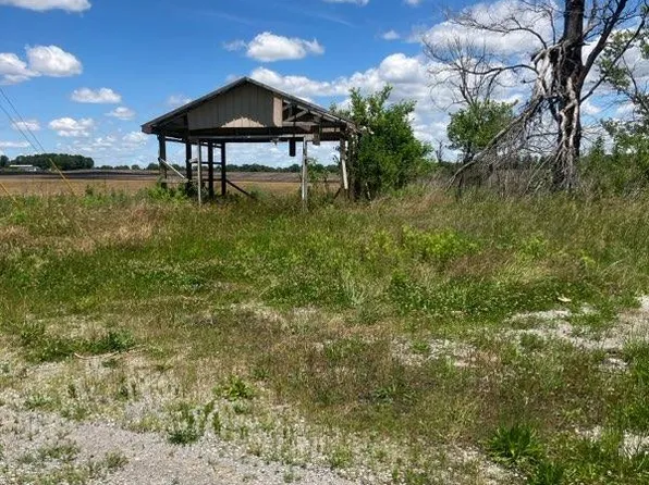 23107 W End Rd, Thompsonville, IL 62890
