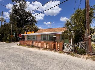 101 95th Ave, Treasure Island, FL 33706