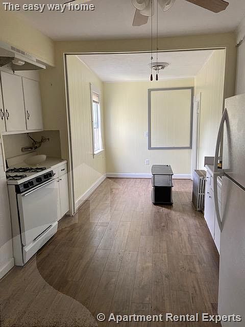1st image of 130 Willow Ave #2