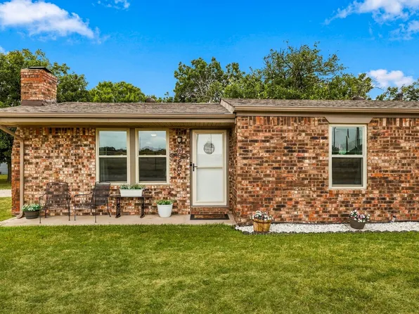 1512 Cobb St, Bridgeport, TX 76426