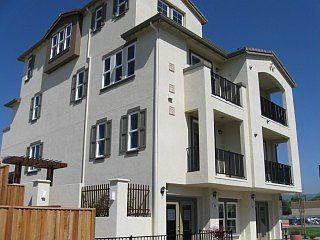1st image of 67 Bettencourt Way