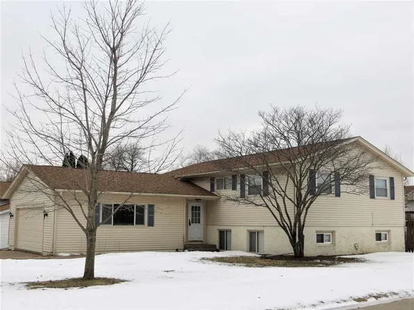 3410 35th Ave, Moline, IL 61265