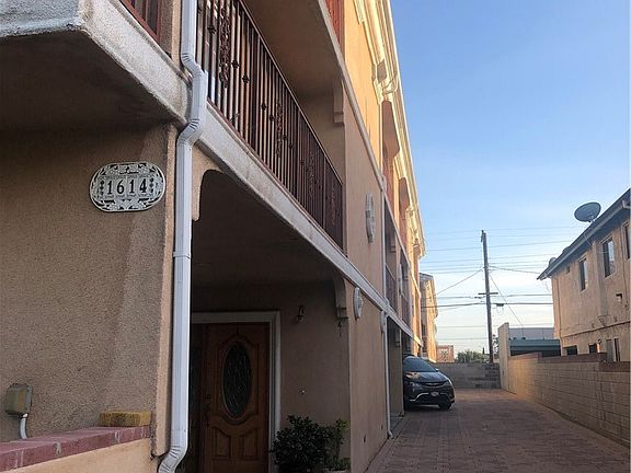 2nd image of 1614 W 207th St Unit 2