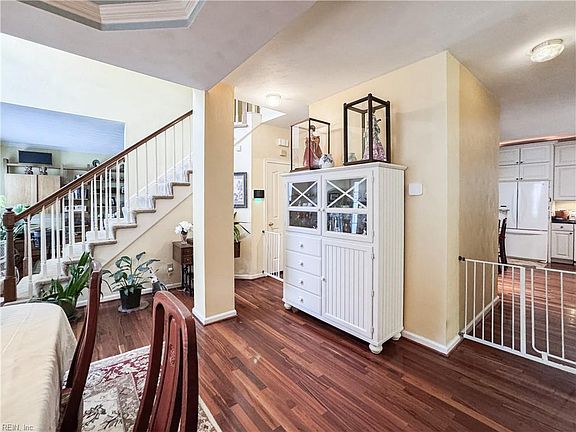 4th image of 3635 Mardean Dr