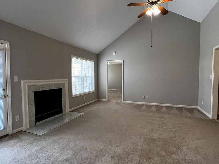 3427 Poplar Hl — Photo 48