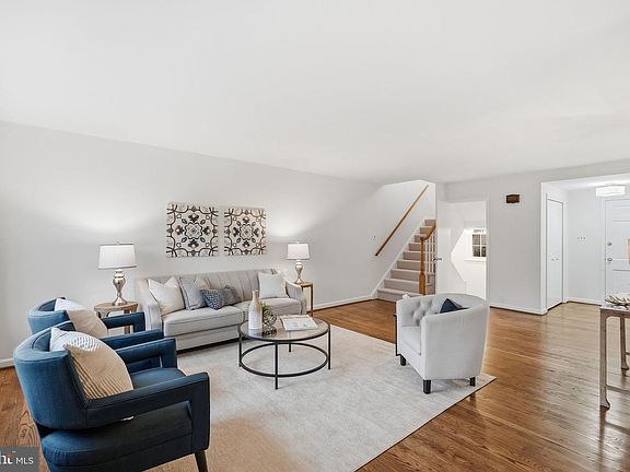 4th image of 639 Azalea Dr
