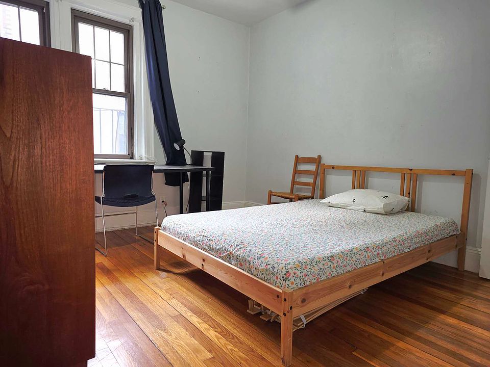 1st image of 249 Chestnut Hill Ave