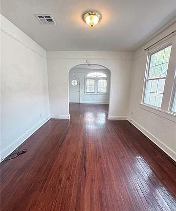4th image of 1221 Poland Ave