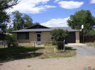208 Castle Gate St, Raton, NM 87740
