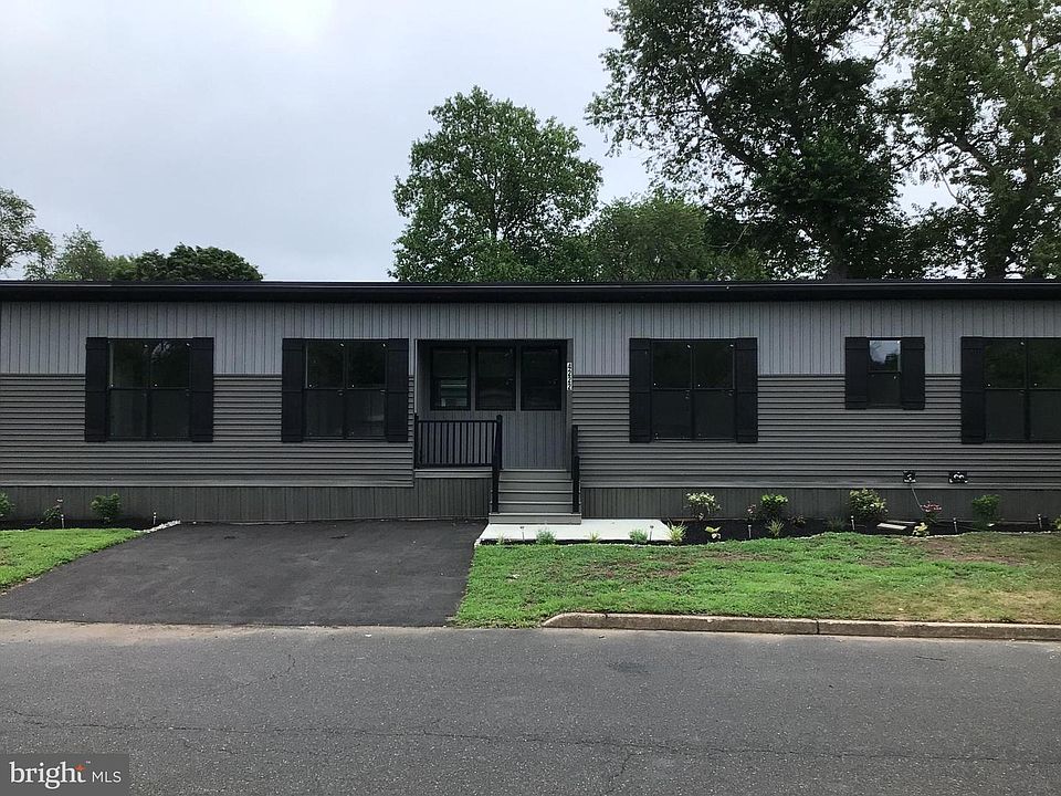 1st image of 4222 Darby Dr
