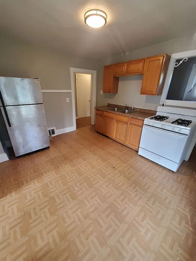 335 Luedtke Ave. (Duplex)(Ace Property) — Photo 1