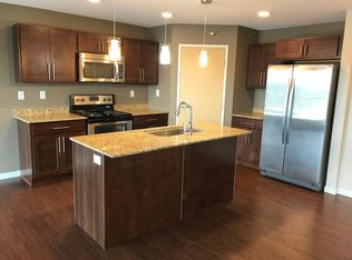 2400 36th St S #309, Moorhead, MN 56560