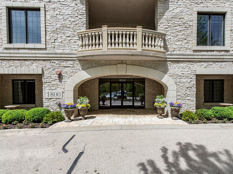 1st image of 1800 Amberley Ct APT 206