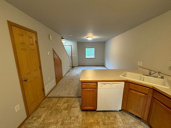 5th image of 2875 S Donovan Dr APT 4