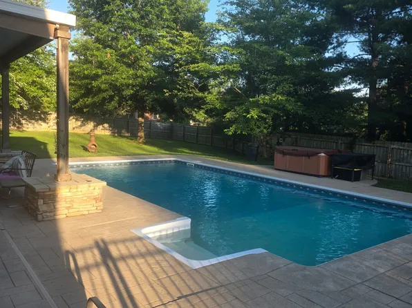 243 Southwinds Dr, Hermitage, TN 37076