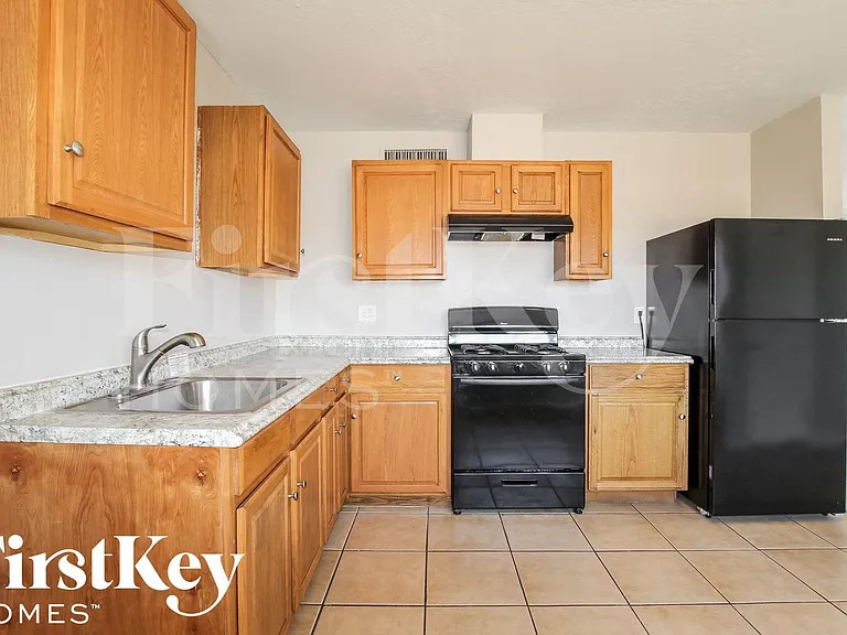 4220 W Cavalier Dr — Photo 5