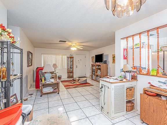 5th image of 895 Alabama St