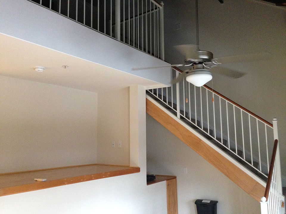 1st image of 1548 E Main St APT 304