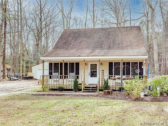 2nd image of 4896 Rosewell Dr