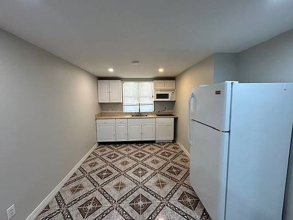 5th image of 7330 173rd St