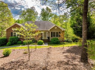 1390 Woodhaven Estates Rd, Blue Ridge, VA 24064