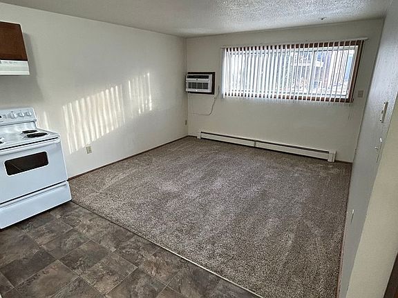 3rd image of 1926 18th Ave S #2