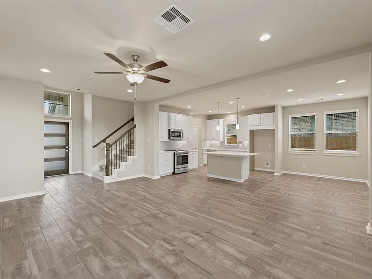 7026 Coneflower Creek Ct — Photo 8