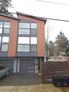 14012 Midvale Ave N, Seattle, WA, 98133