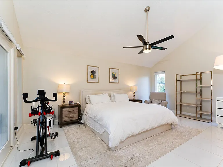 8311 Amber Cove Dr — Photo 9