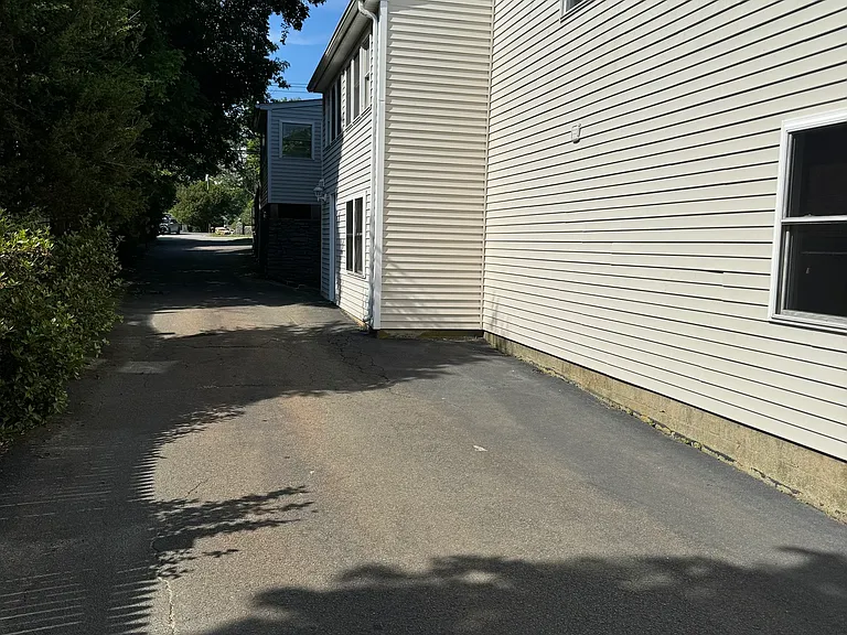 1823 Boston Post Rd #3 — Photo 10