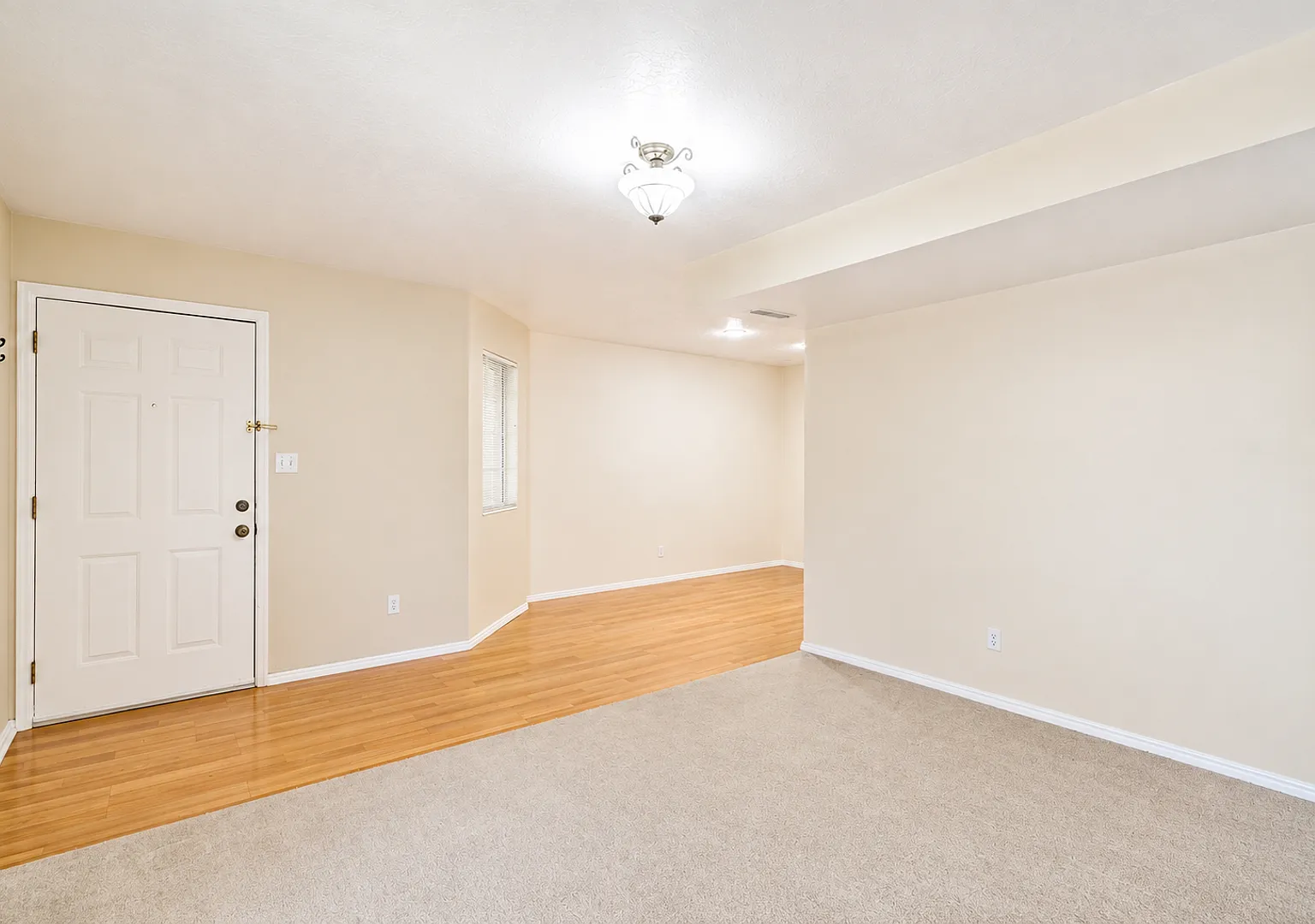 3 bed, 968 sqft, $1,600 — Photo 3