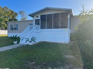 1945 Ridgewood Dr, Lillian, AL 36549