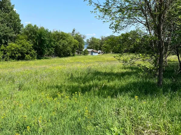 5 Evers Rd, Big Stone City, SD 57216